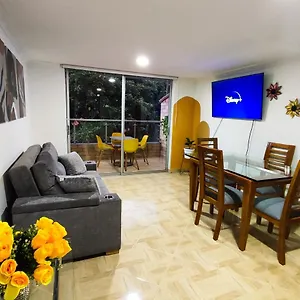 En Laureles Con Excelente Ubicacion Apartamento Medellín